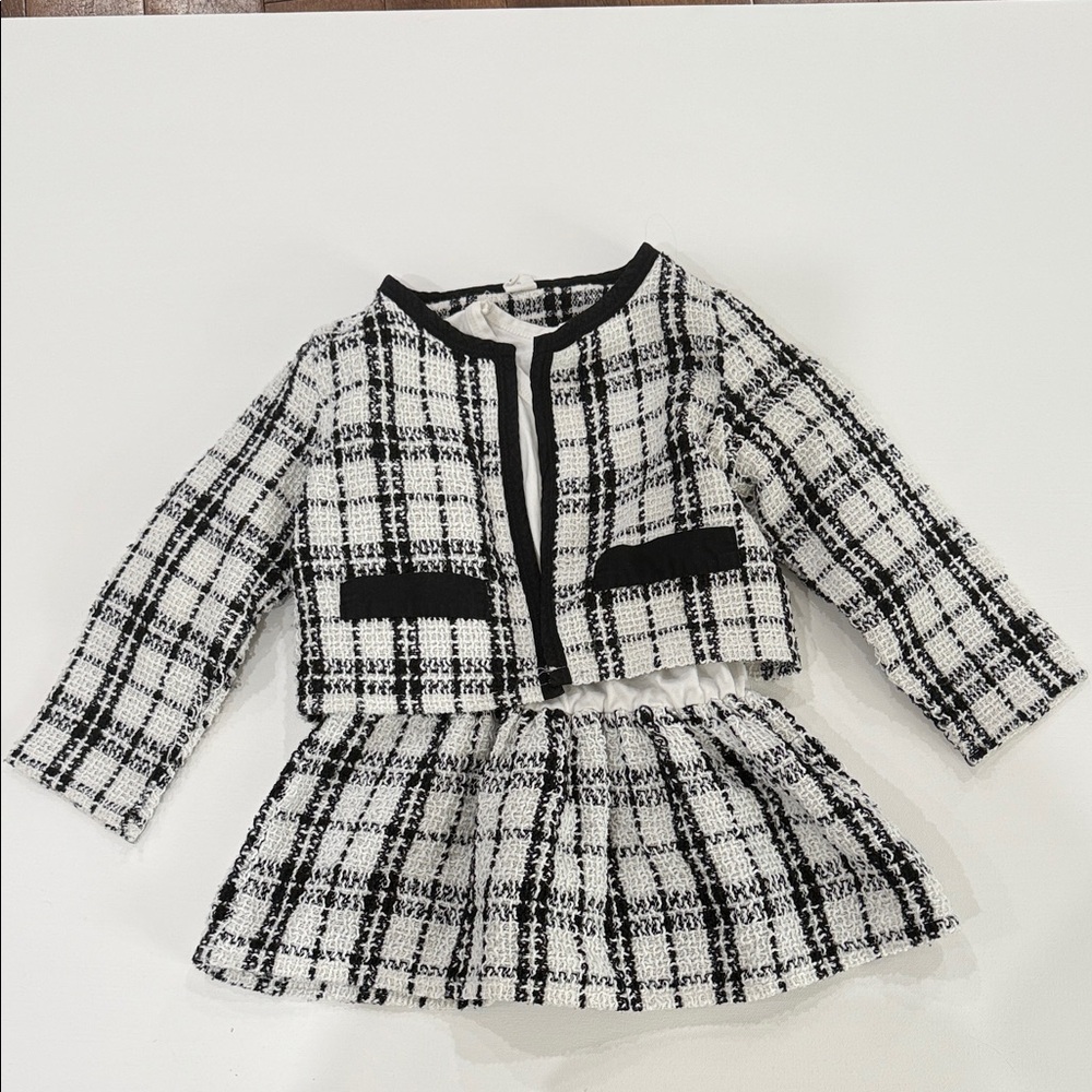 SHEIN Kids Black and White Checkered Blazer Set